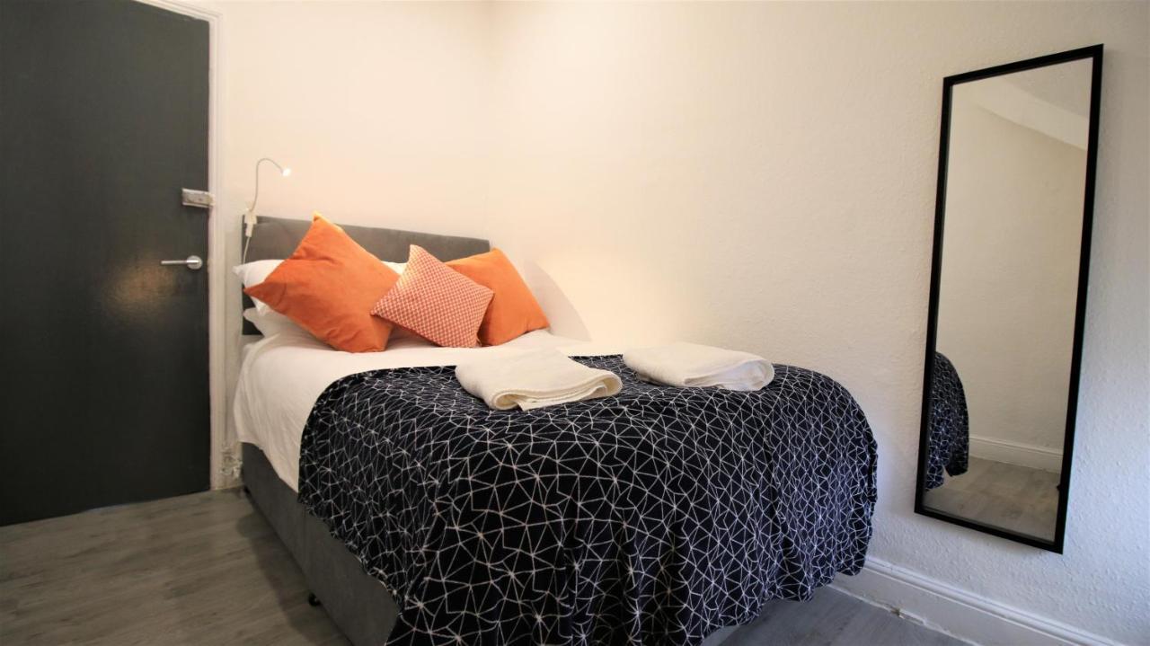 Free Local Parking - Fast Wifi - Sleeps 10 Guests By Property Promise Cardiff Exteriör bild