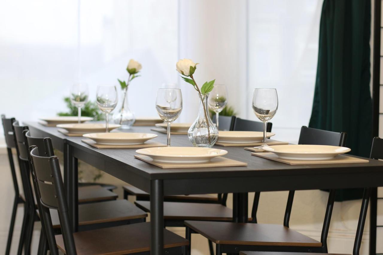 Free Local Parking - Fast Wifi - Sleeps 10 Guests By Property Promise Cardiff Exteriör bild