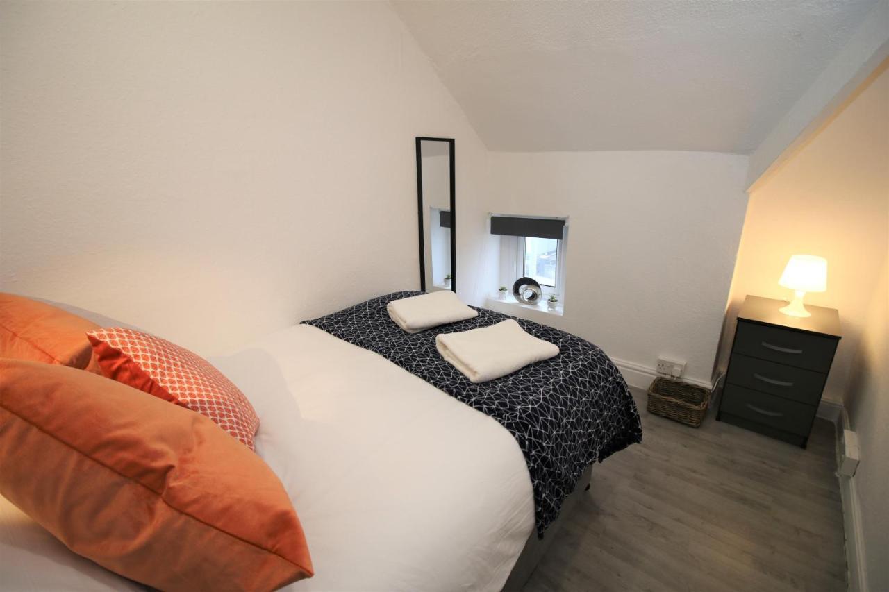 Free Local Parking - Fast Wifi - Sleeps 10 Guests By Property Promise Cardiff Exteriör bild